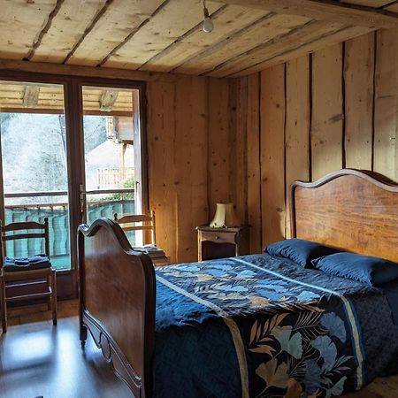 Savoie, Simple Mais Confortable Виллар-сюр-Дорон Экстерьер фото